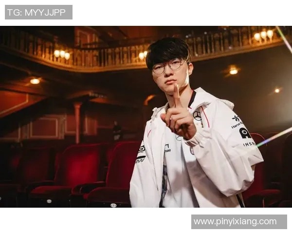 精英赛分析：IG战队团队协作的精彩表现与战术执行探讨