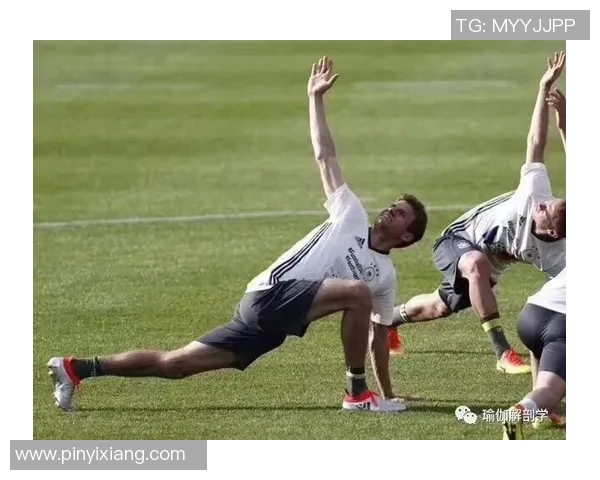 足球明星与瑜伽完美结合的精彩瞬间图片欣赏与分享 足球明星与瑜伽完美结合的精彩瞬间图片欣赏与分享